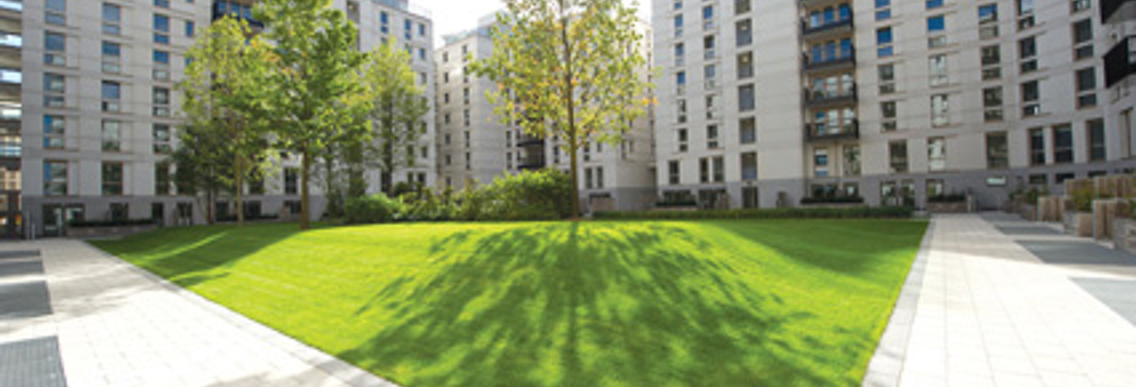 Triathlon Courtyard