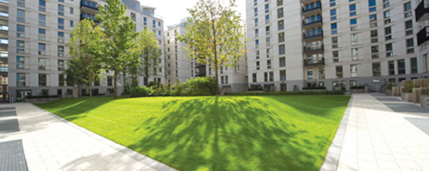Triathlon Courtyard